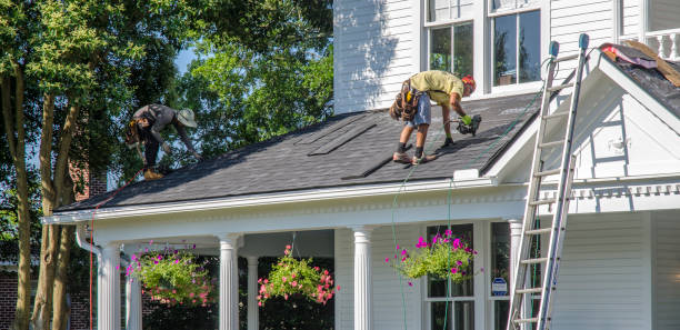 Best Roof Maintenance Services  in Marinette, WI